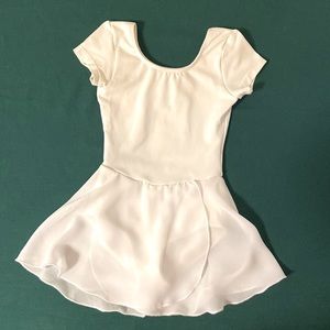 Kids Bloch Leotard in White / Cream Size 4/6
